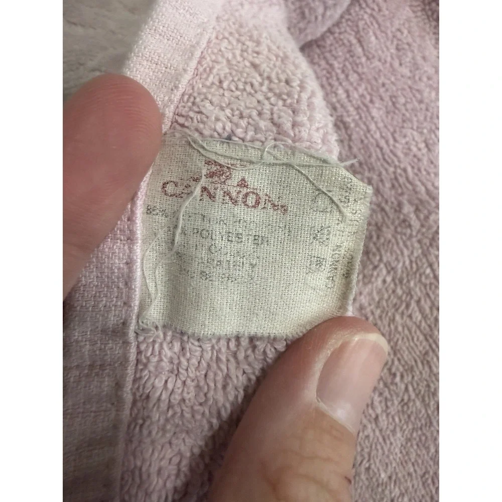 Vintage Cannon Pink Cotton Textured Swan Hand Towel 24